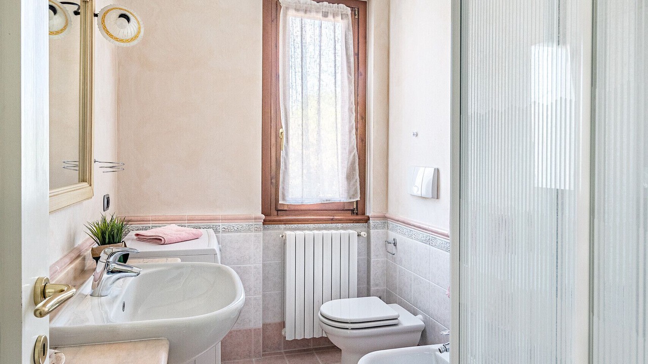 Photo of Bathroom in Lugana
