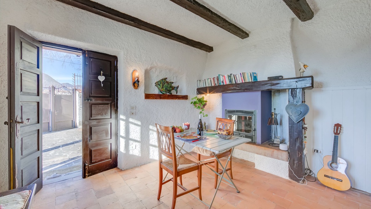 Photo of Livingroom in Roe Volciano
