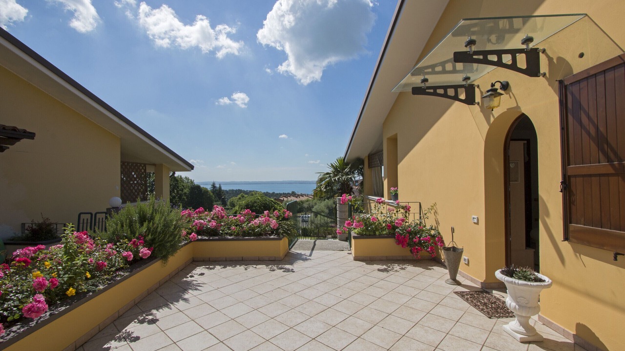 Photo of Patio Balcony in Soiano del Lago