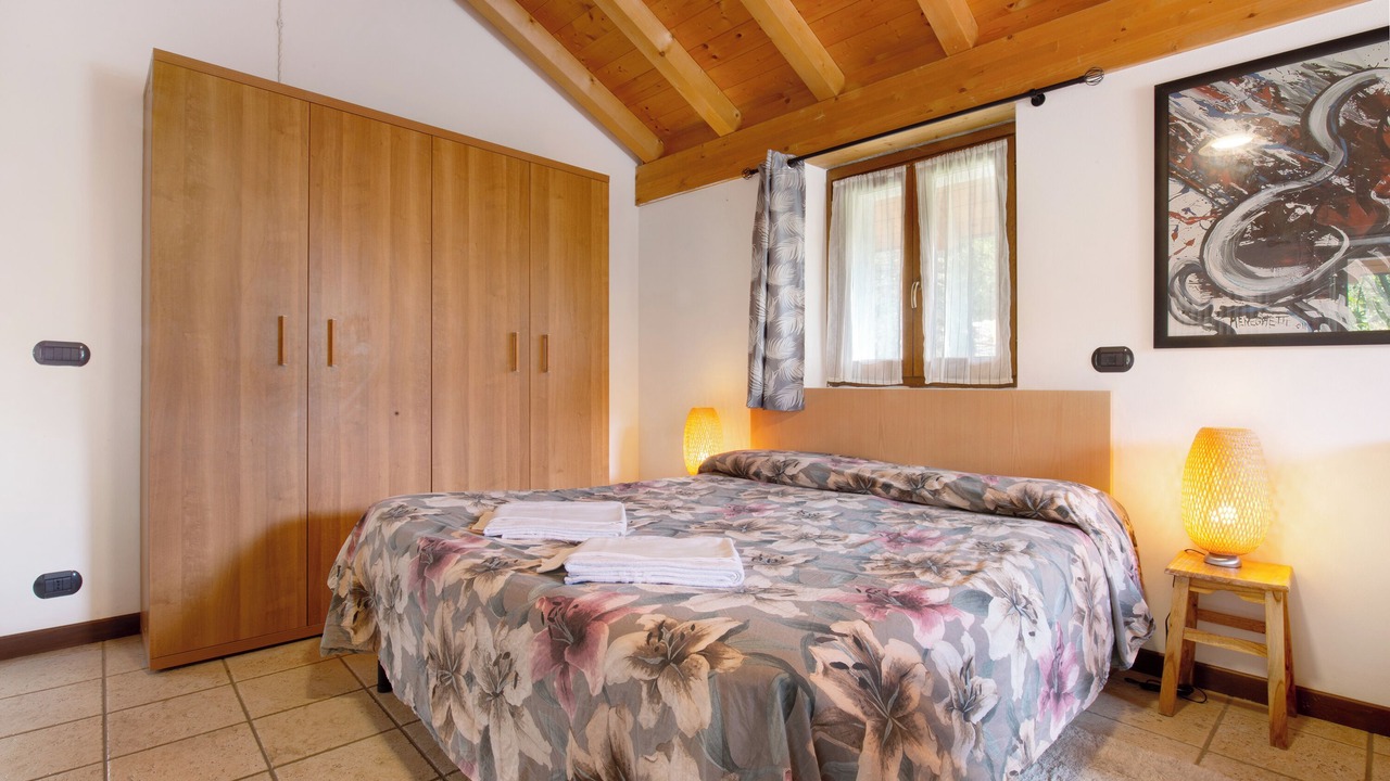 Photo of Bedroom in Dosso del Liro