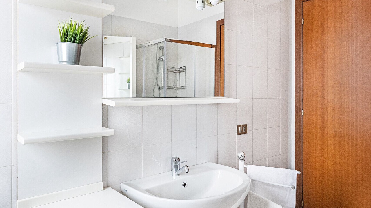Photo of Bathroom in Lugana