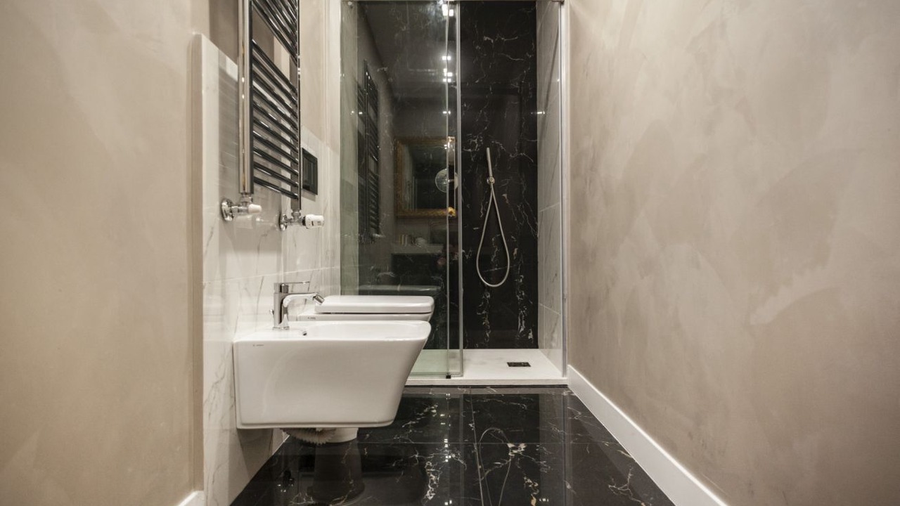 Photo of Bathroom in Chinatown