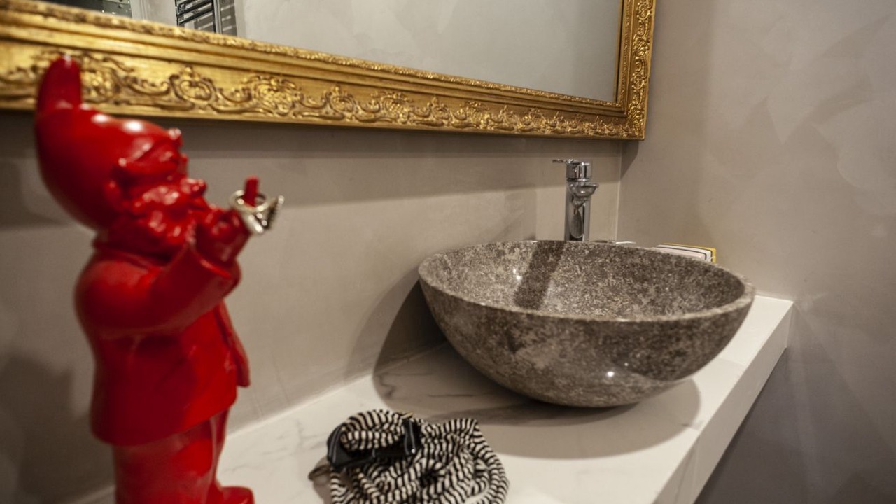 Photo of Bathroom in Chinatown