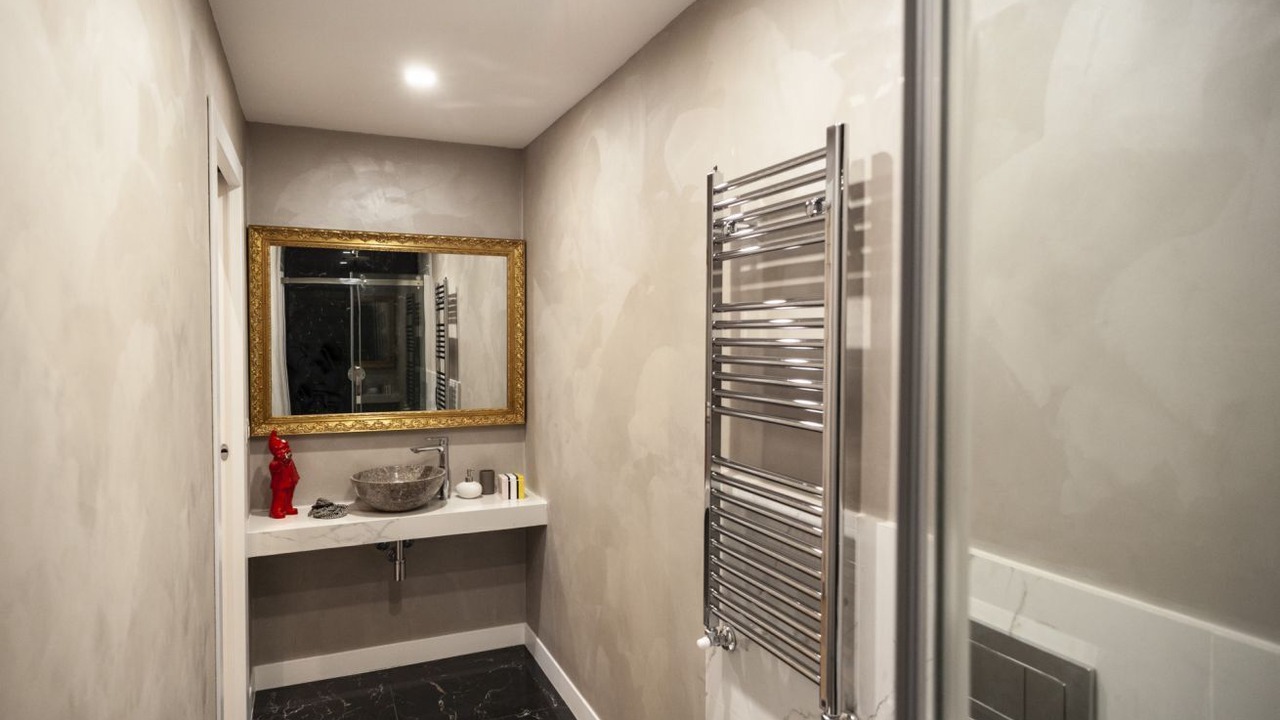 Photo of Bathroom in Chinatown