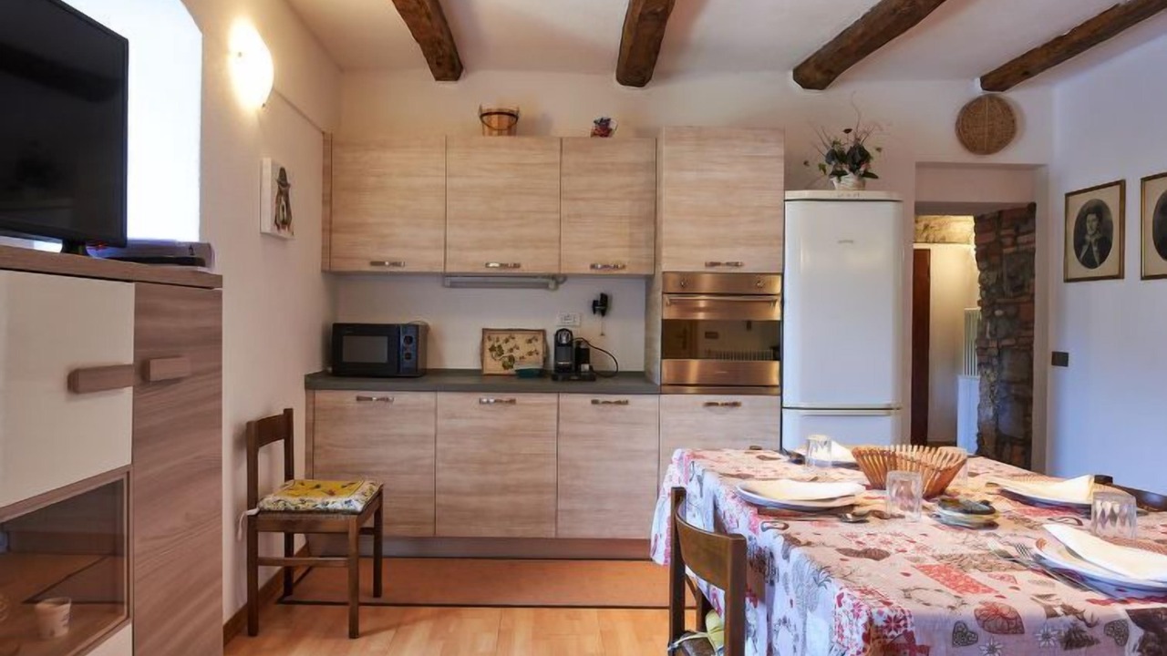 Photo of Bedroom in Claino Con Osteno
