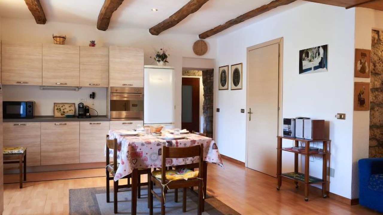 Photo of Bedroom in Claino Con Osteno