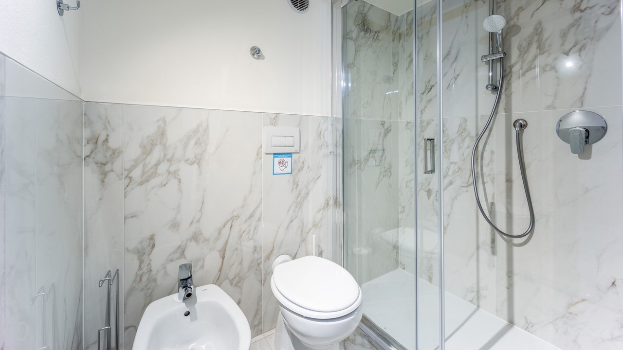 Photo of Bathroom in Magenta