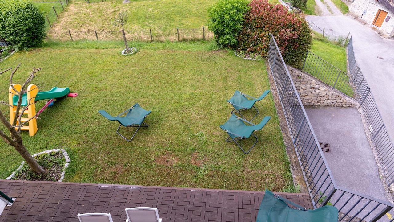 Photo of Outdoor in Crone