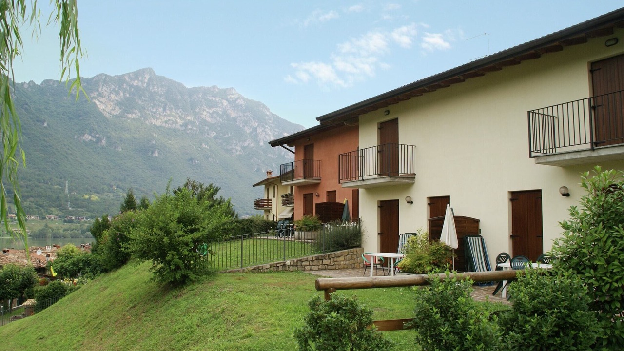 Photo of Outdoor in Crone