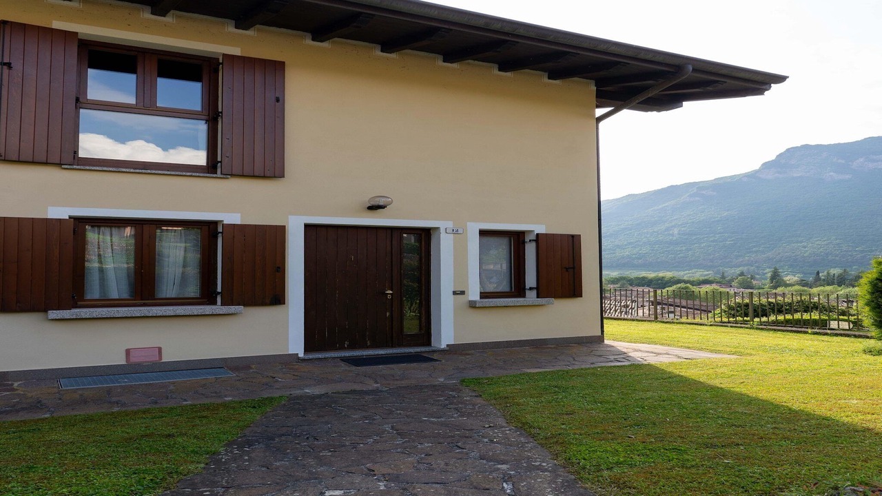 Photo of Outdoor in Crone
