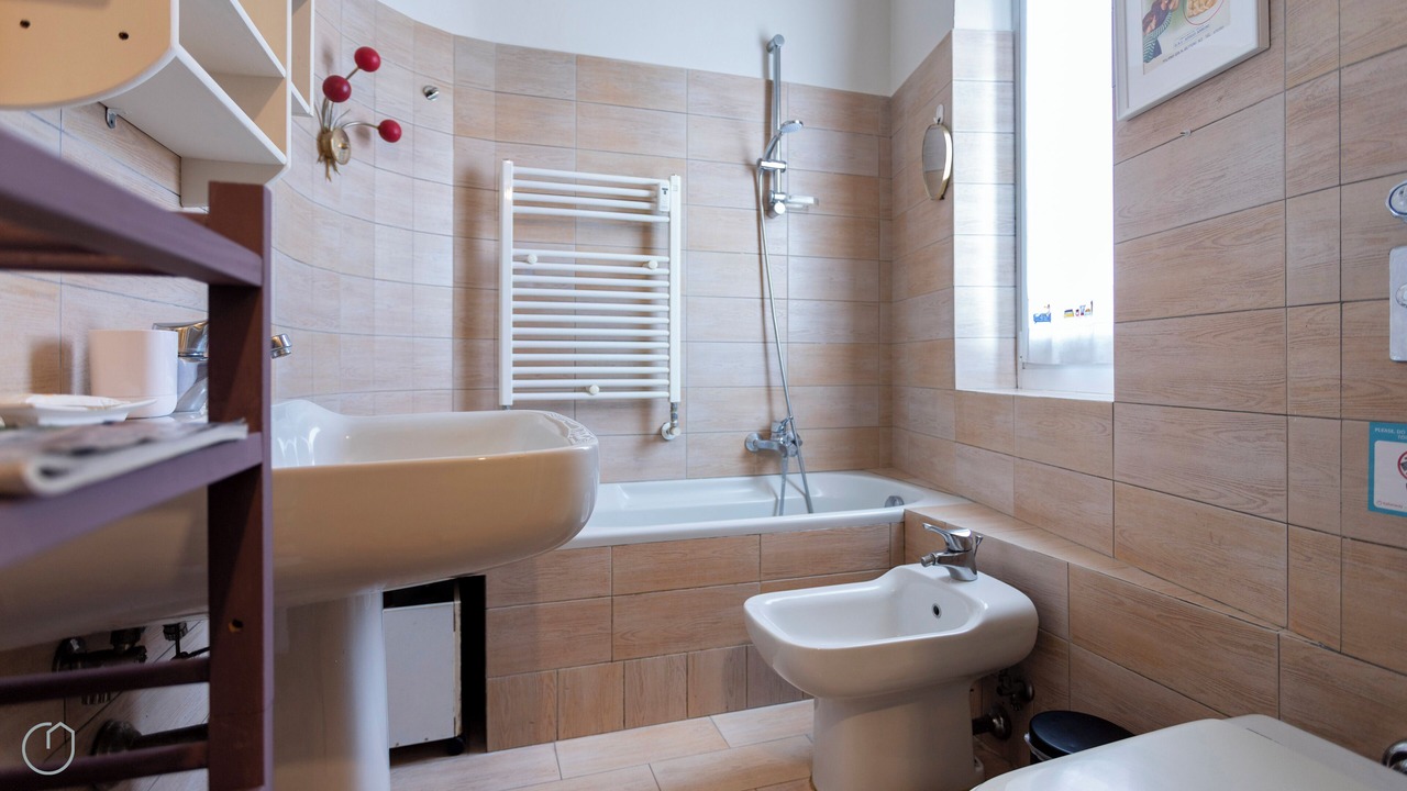 Photo of Bathroom in Zona Solari