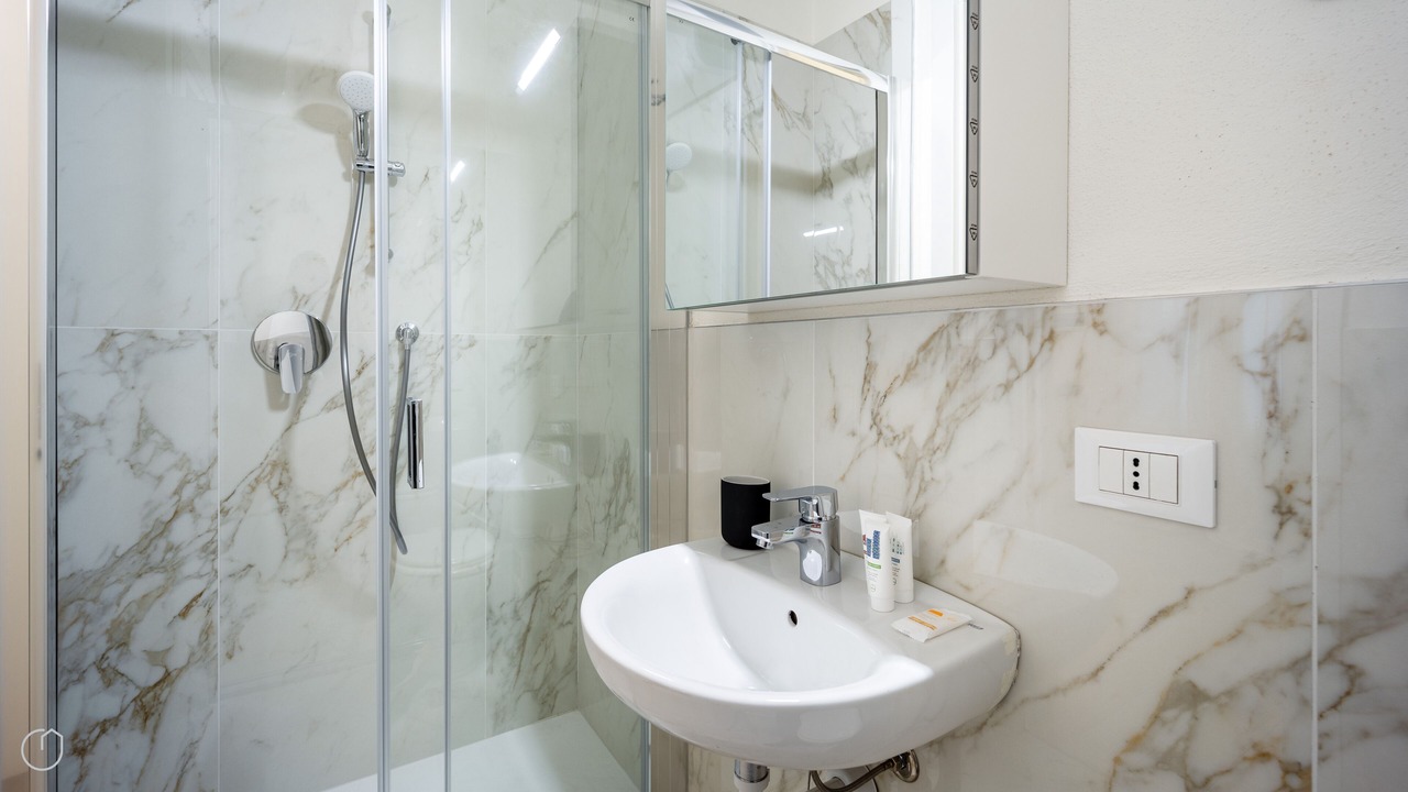 Photo of Bathroom in Magenta