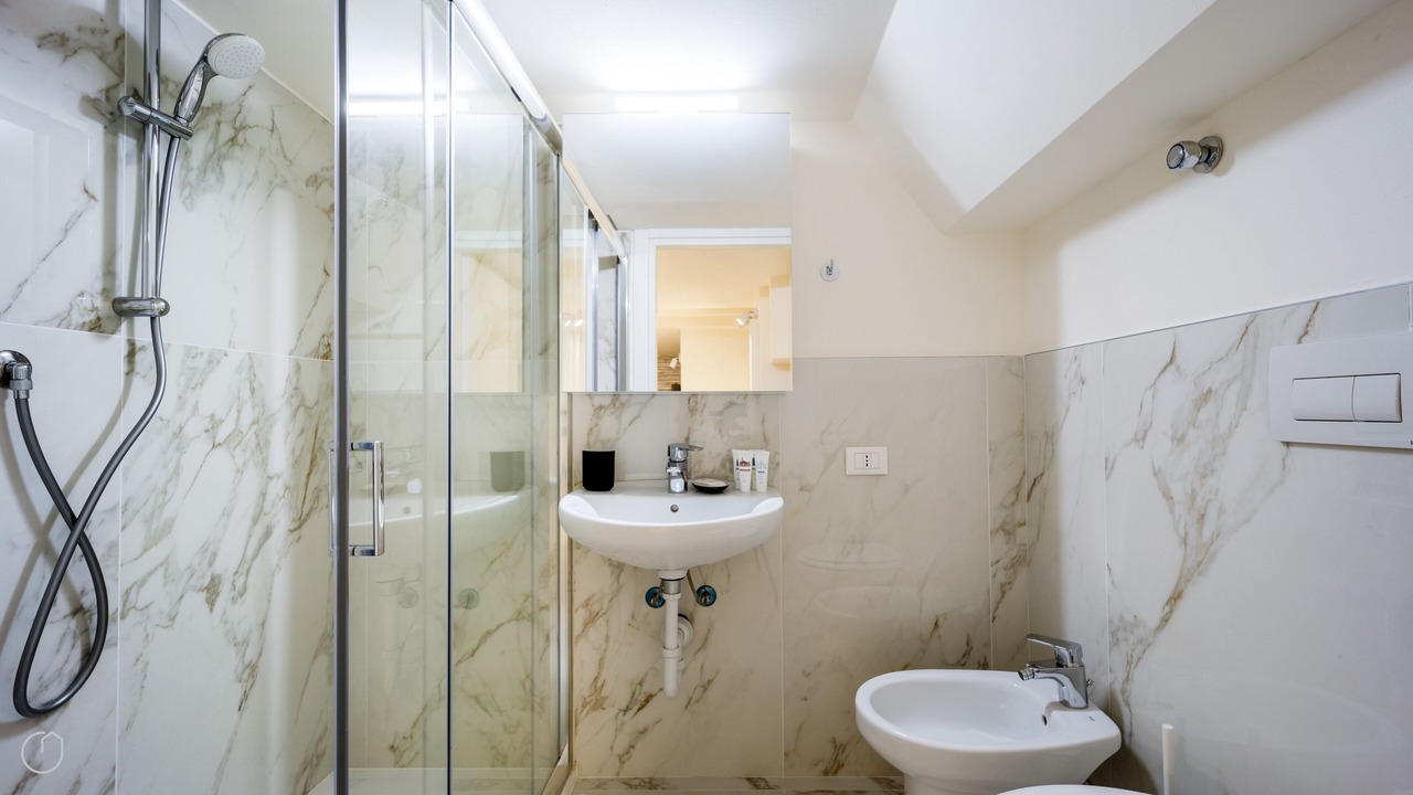 Photo of Bathroom in Magenta