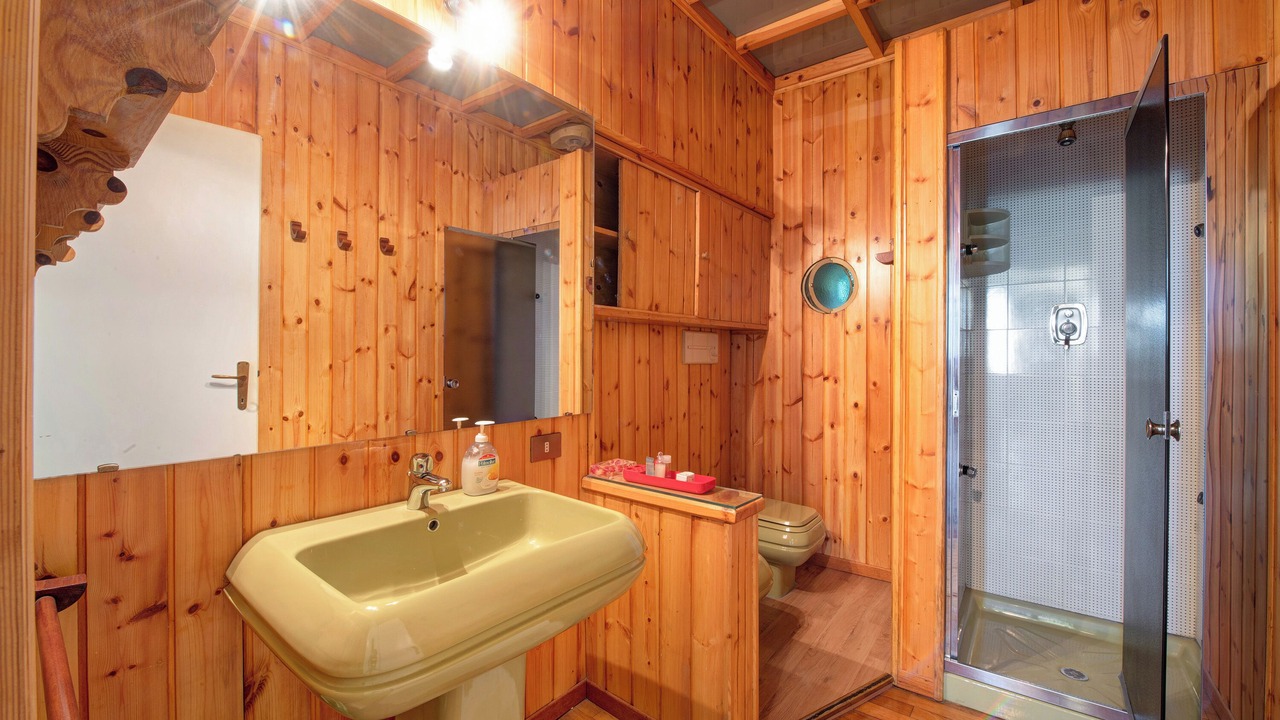 Photo of Bathroom in Brunate