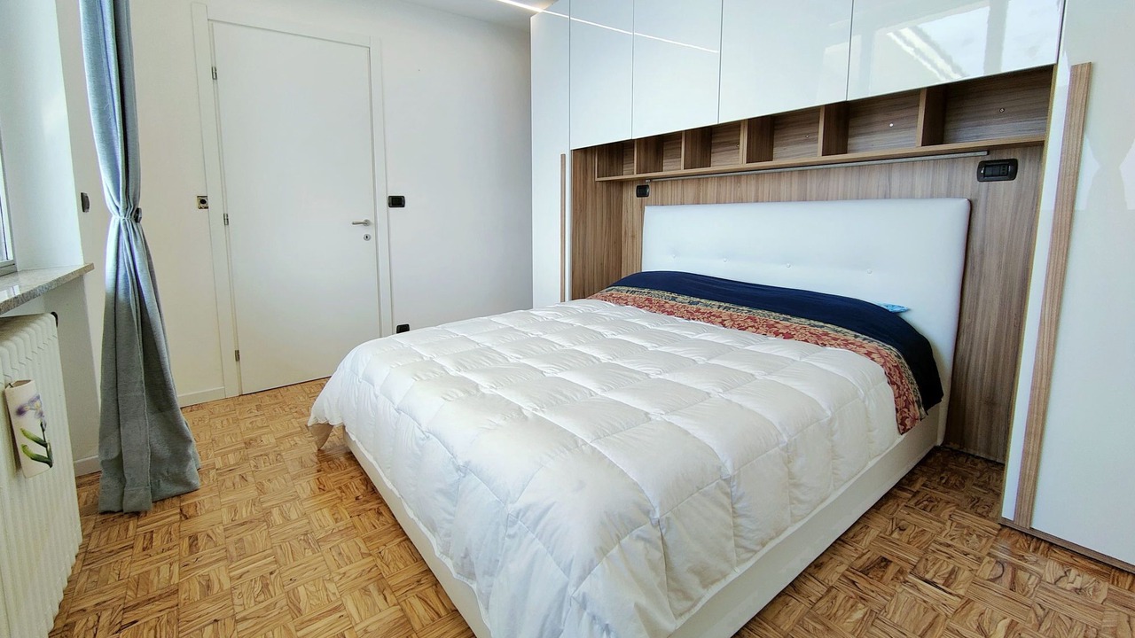 Photo of Bedroom in Mandello del Lario