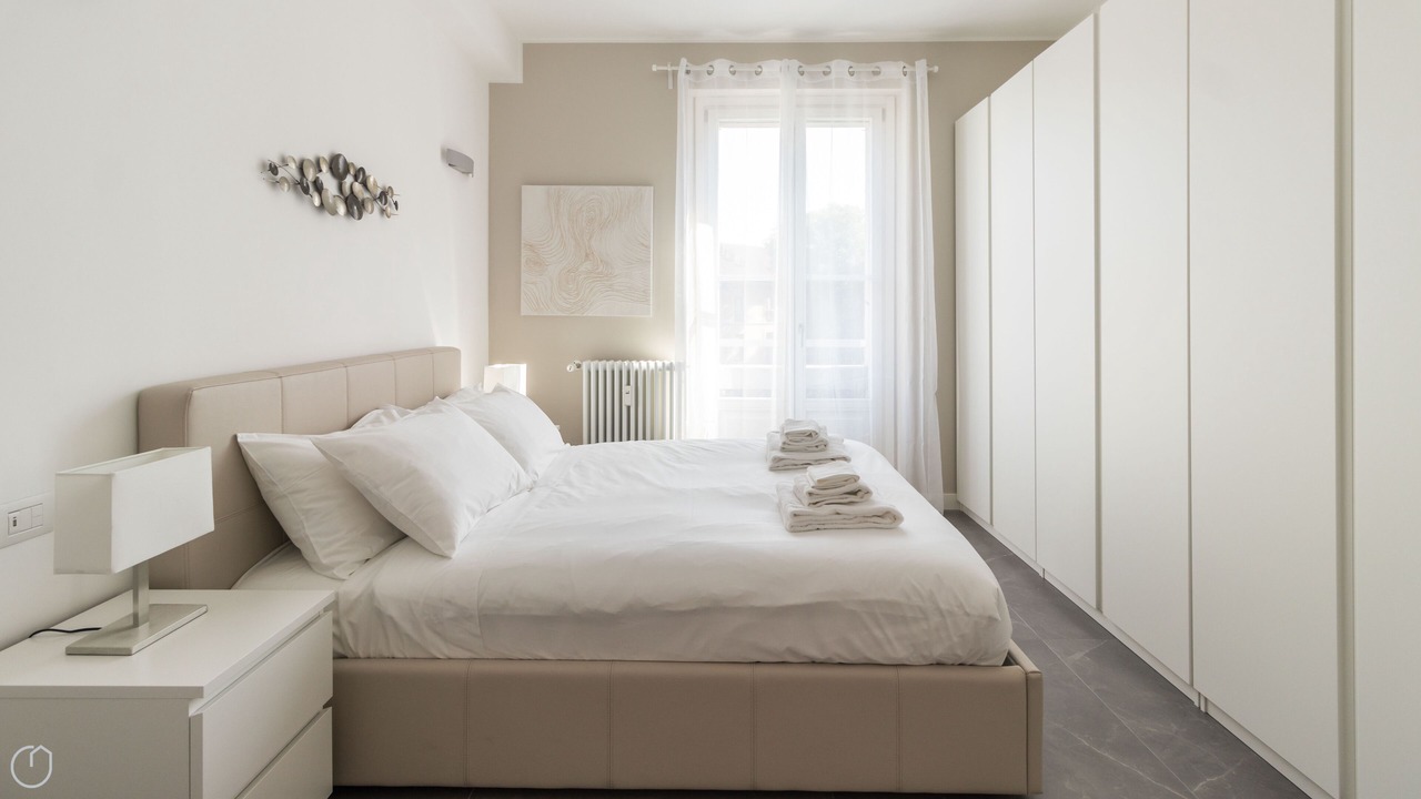 Photo of Bedroom in Magenta