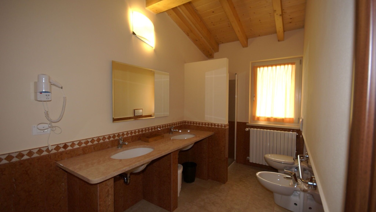 Photo of Bathroom in Crone