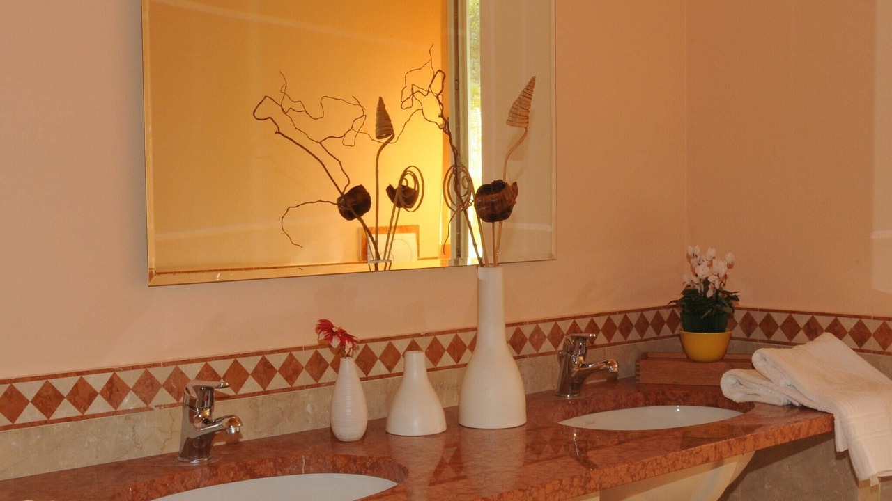 Photo of Bathroom in Crone