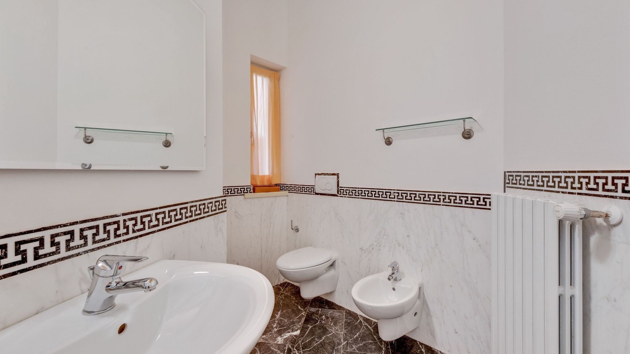 Photo of Bathroom in Crone