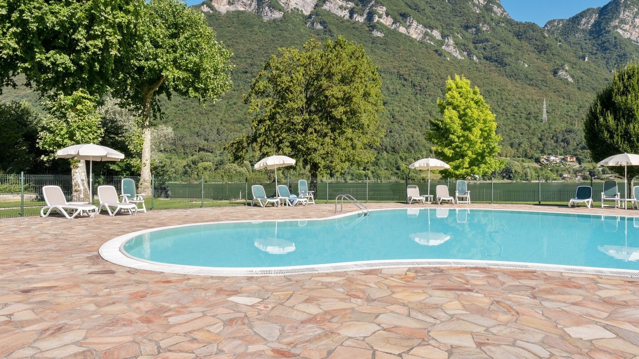 Photo of Outdoor in Crone