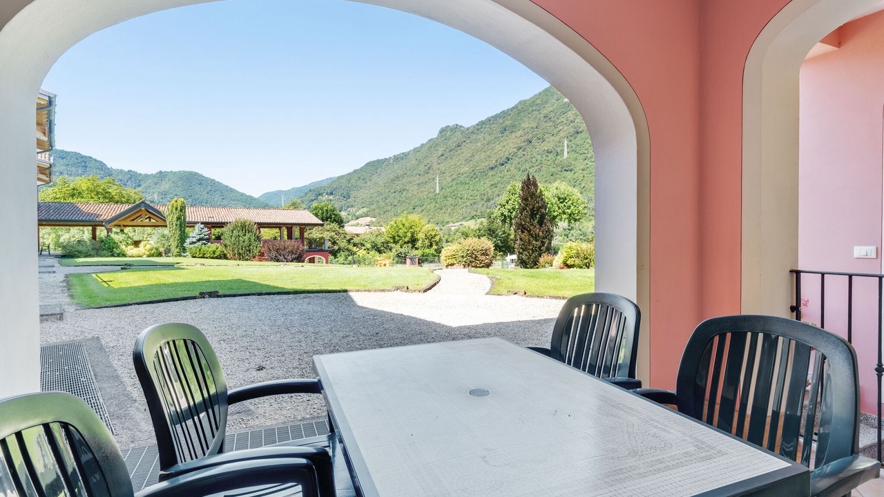 Photo of Patio Balcony in Crone