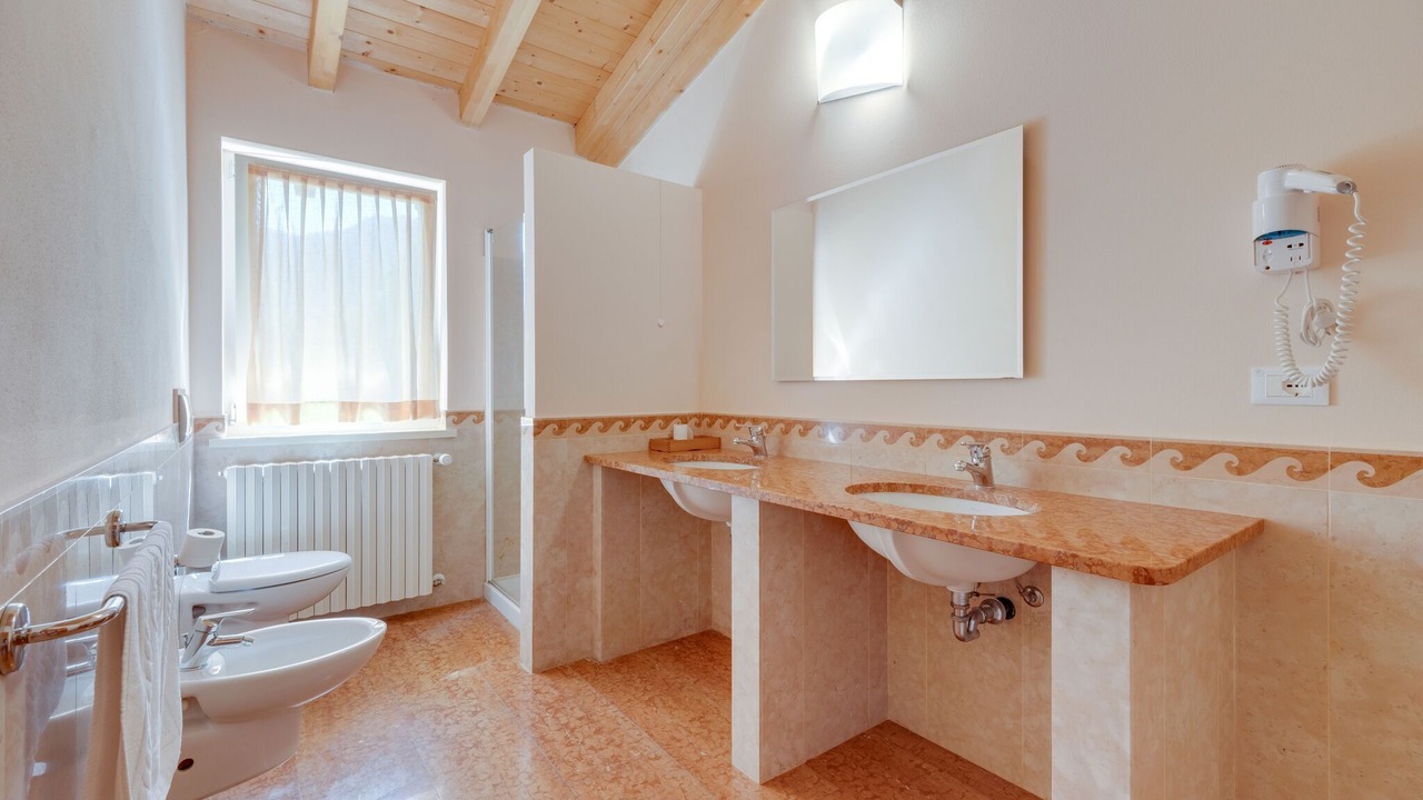 Photo of Bathroom in Crone