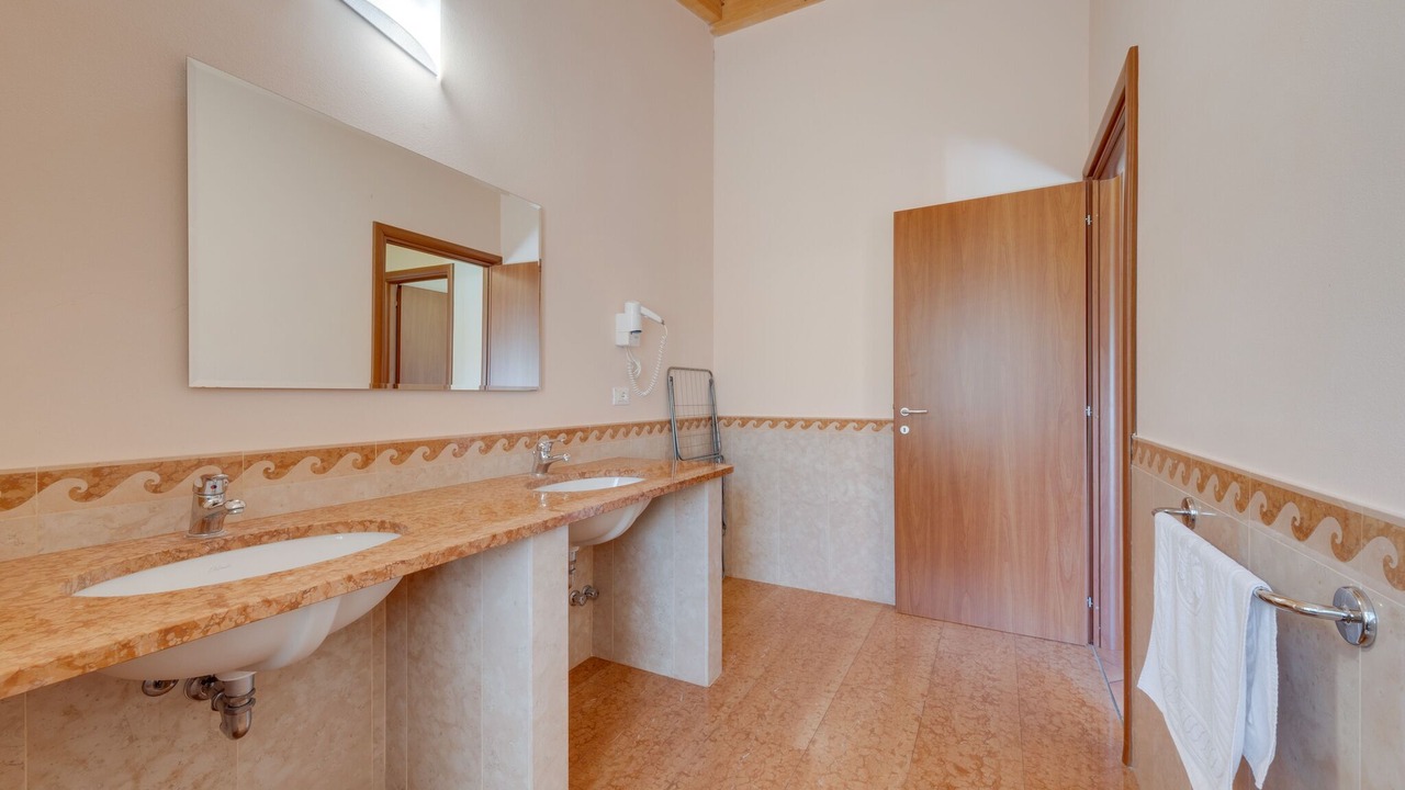 Photo of Bathroom in Crone