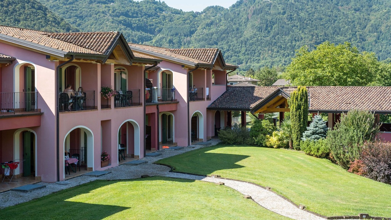 Photo of Outdoor in Crone