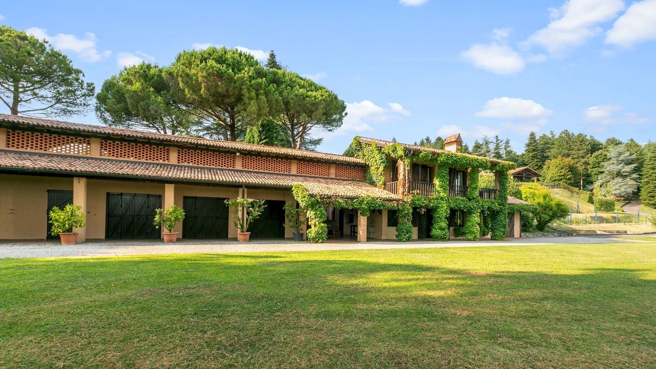 Photo of Outdoor in Carella