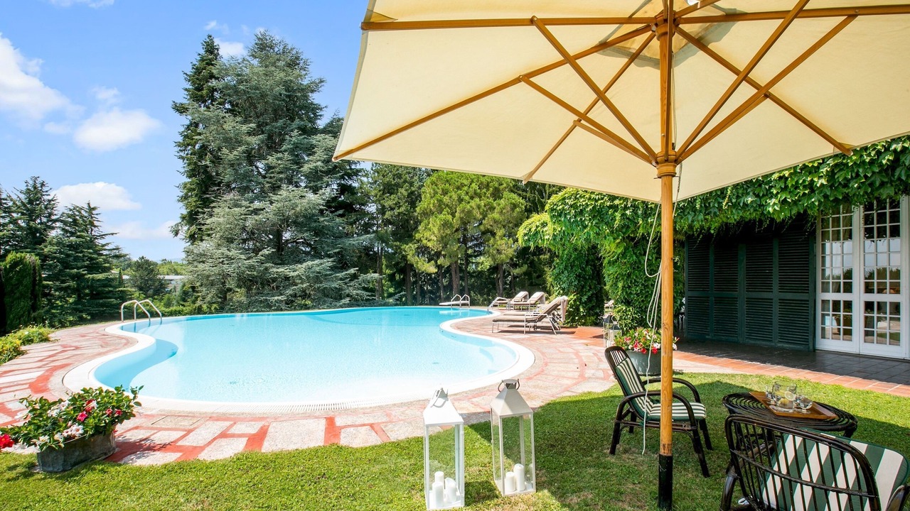 Photo of Outdoor in Carella