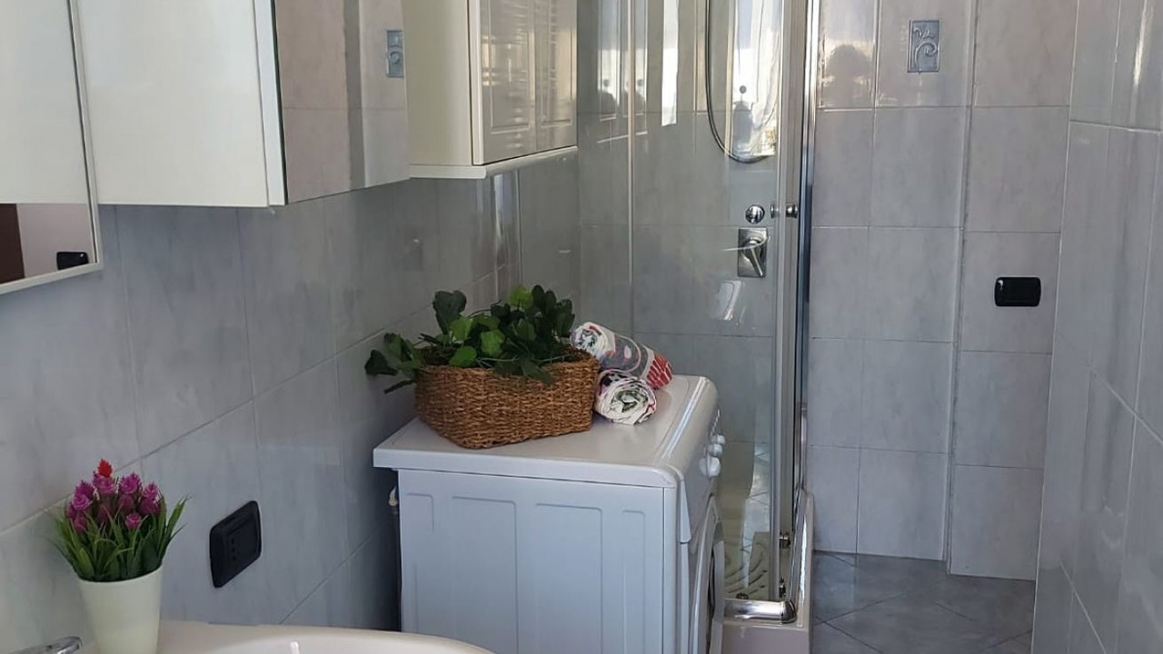 Photo of Bathroom in Rho