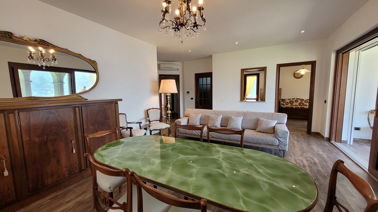Photo of Livingroom in Costa Volpino