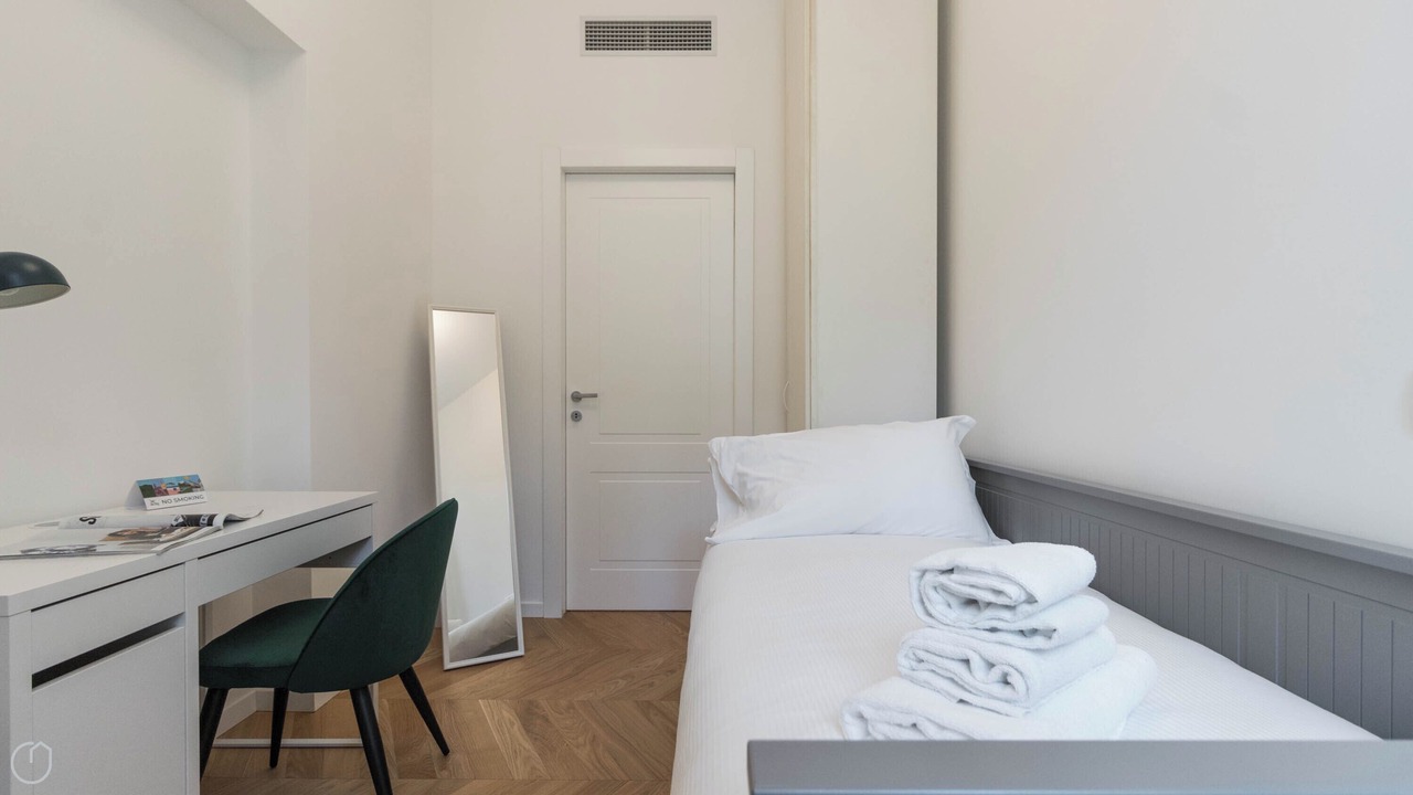 Photo of Bedroom in Tricolore
