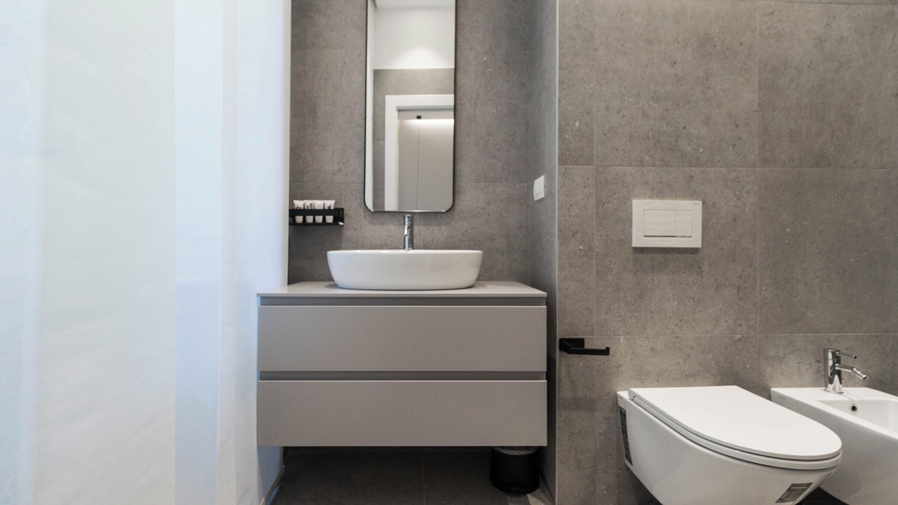 Photo of Bathroom in Tricolore
