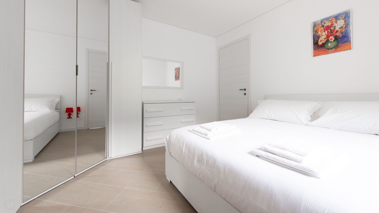 Photo of Bedroom in Tola