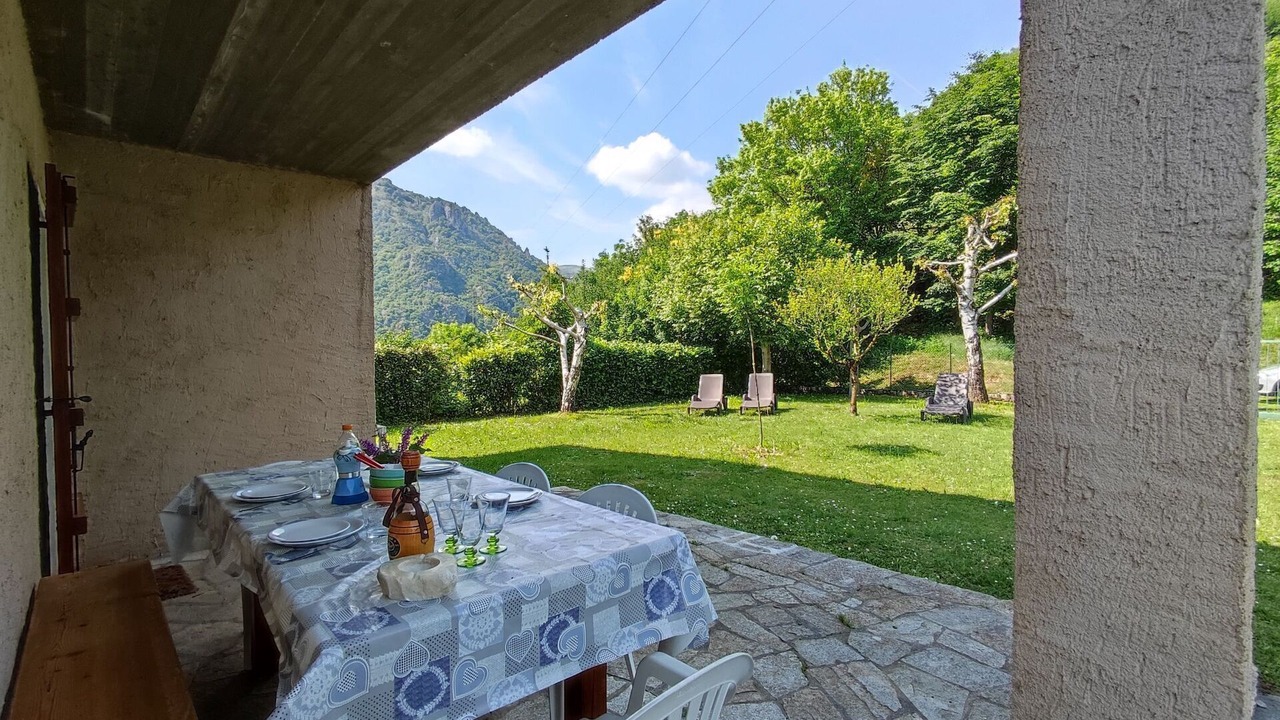 Photo of Outdoor in Corrido