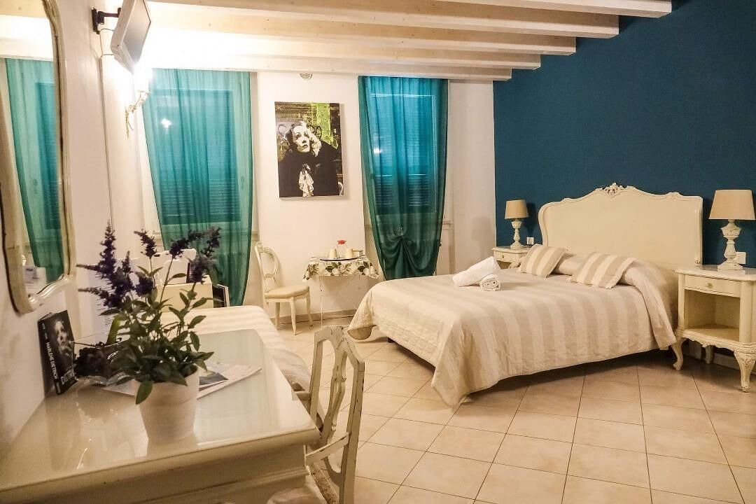 Photo of Bedroom in Sirmione