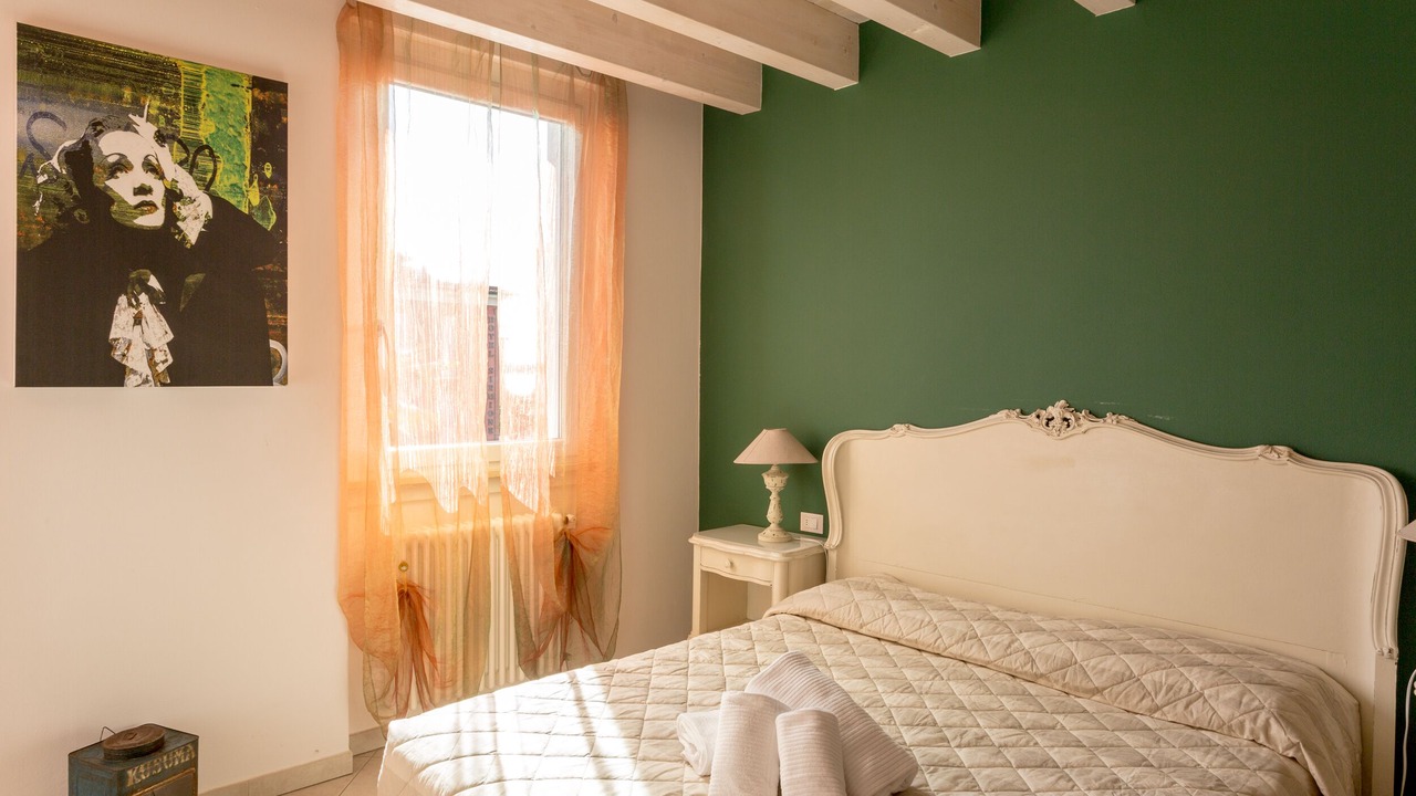 Photo of Bedroom in Sirmione