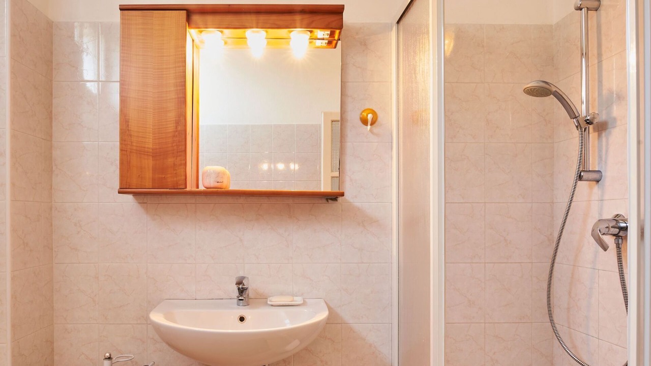 Photo of Bathroom in Calozzo