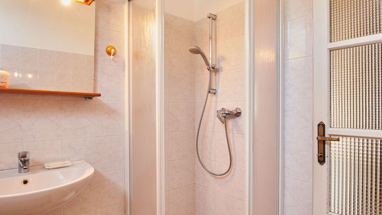Photo of Bathroom in Calozzo