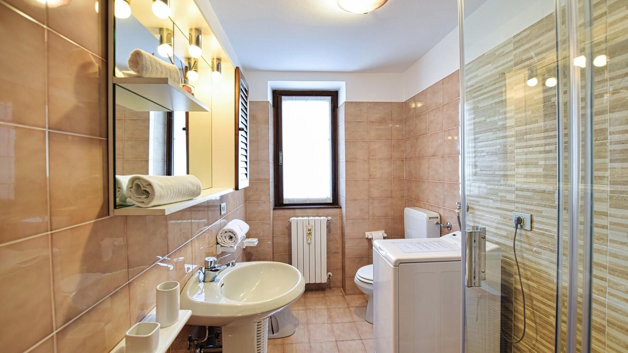 Photo of Bathroom in Samolaco