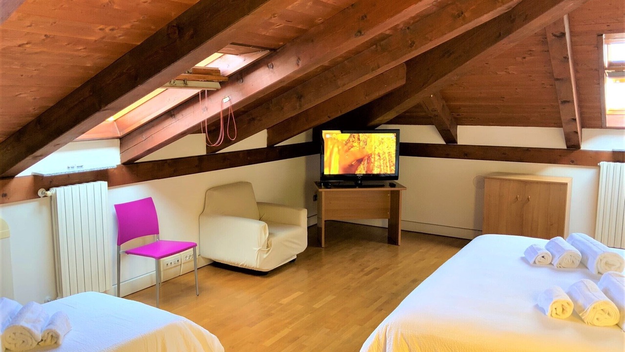 Photo of Bedroom in Colico Piano