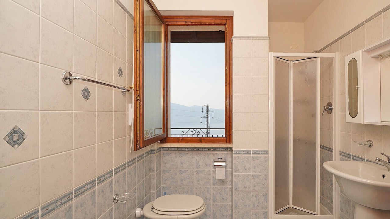 Photo of Bathroom in Oldesio
