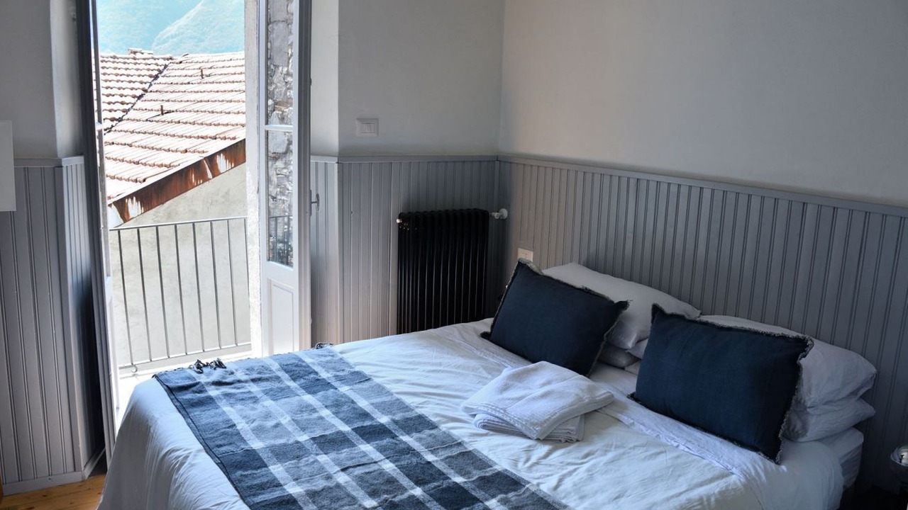 Photo of Bedroom in Colonno