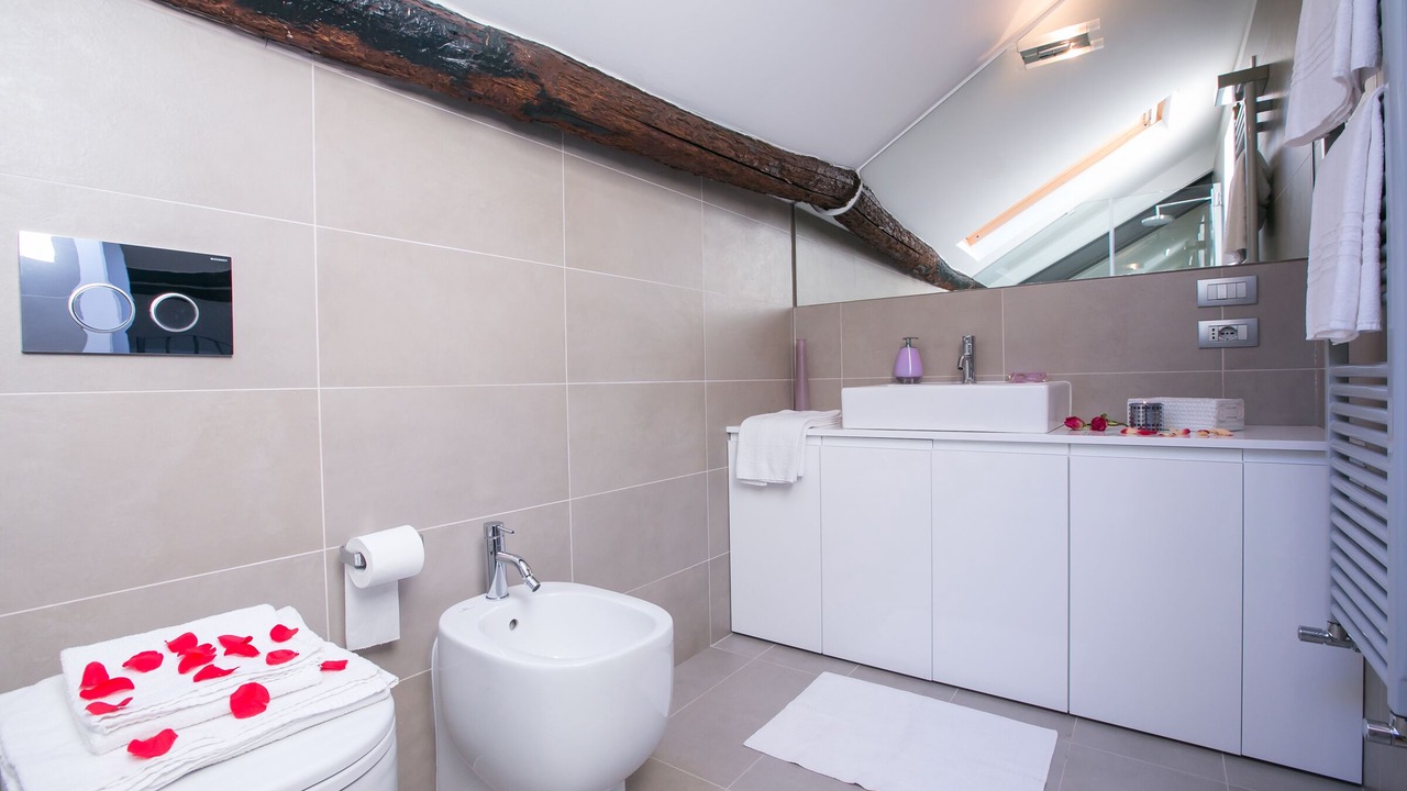 Photo of Bathroom in Laglio