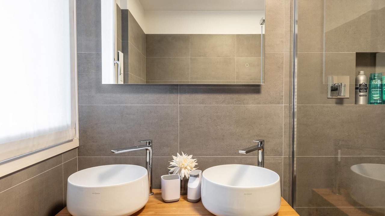 Photo of Bathroom in Como City Centre