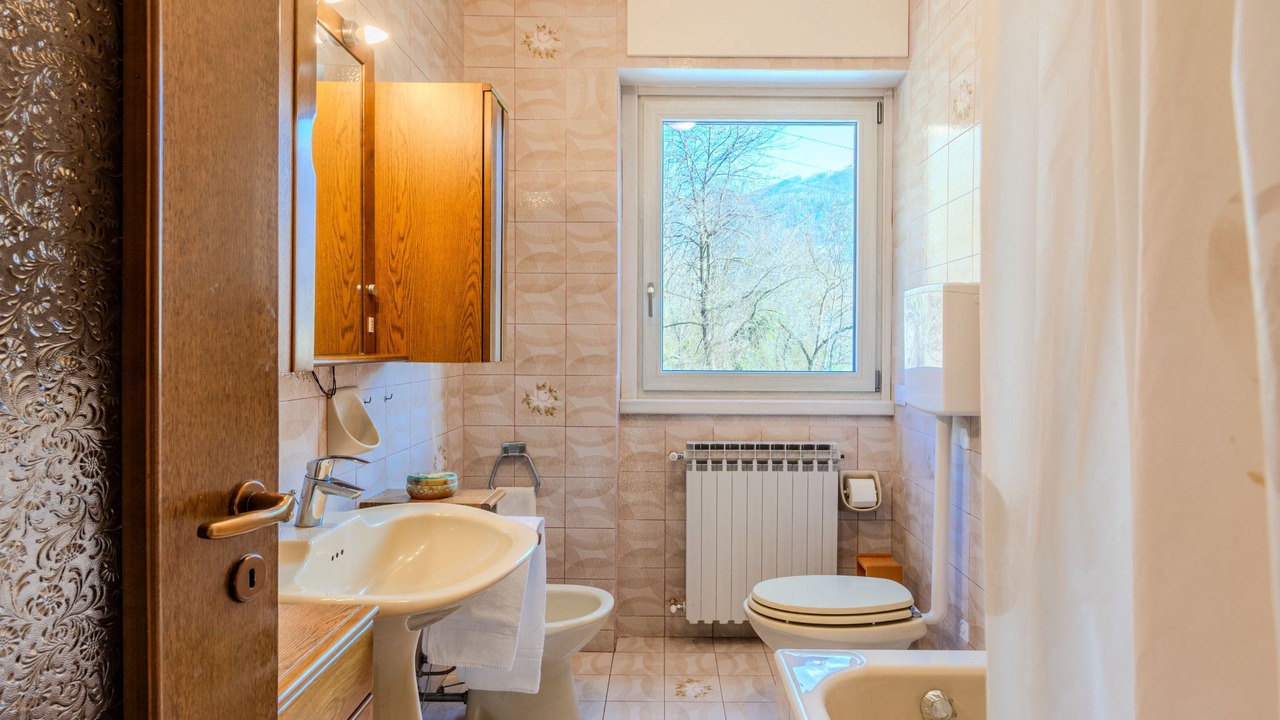 Photo of Bathroom in Cerano d'Intelvi