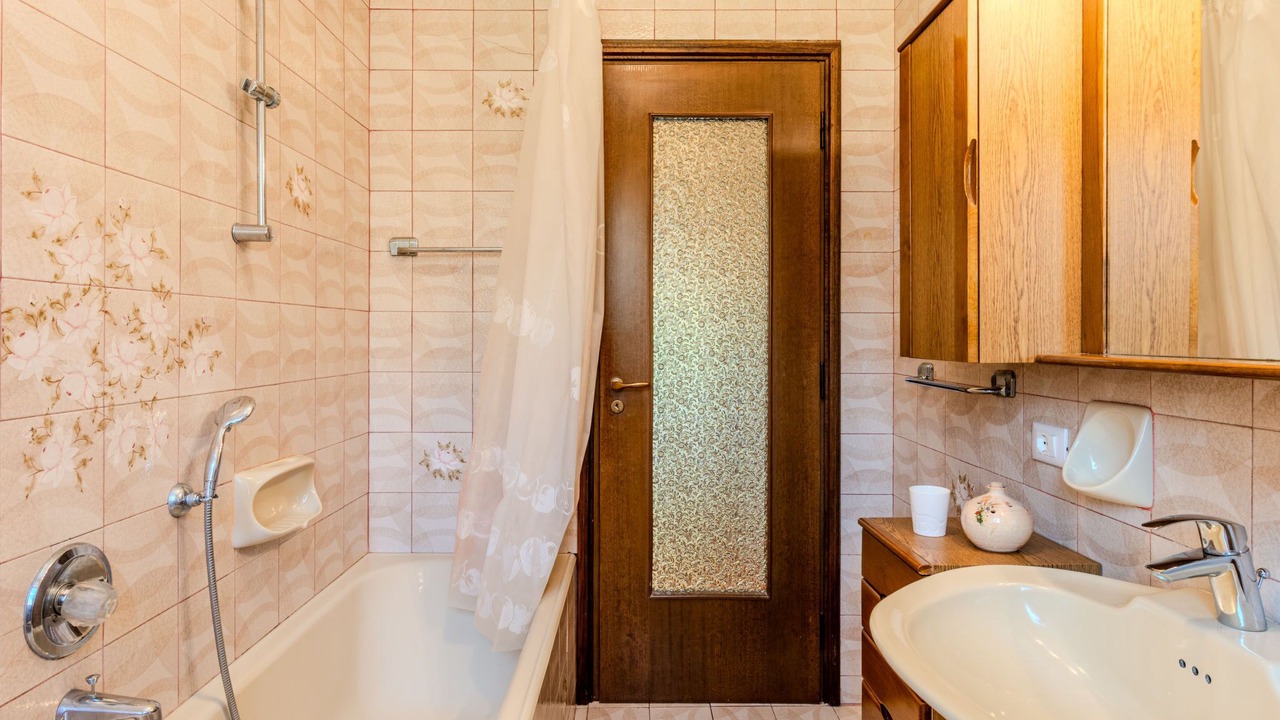Photo of Bathroom in Cerano d'Intelvi