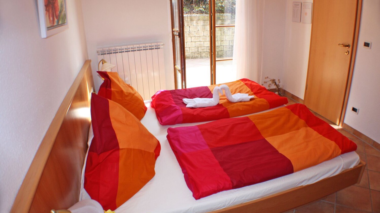 Photo of Bedroom in Tronzano Lago Maggiore
