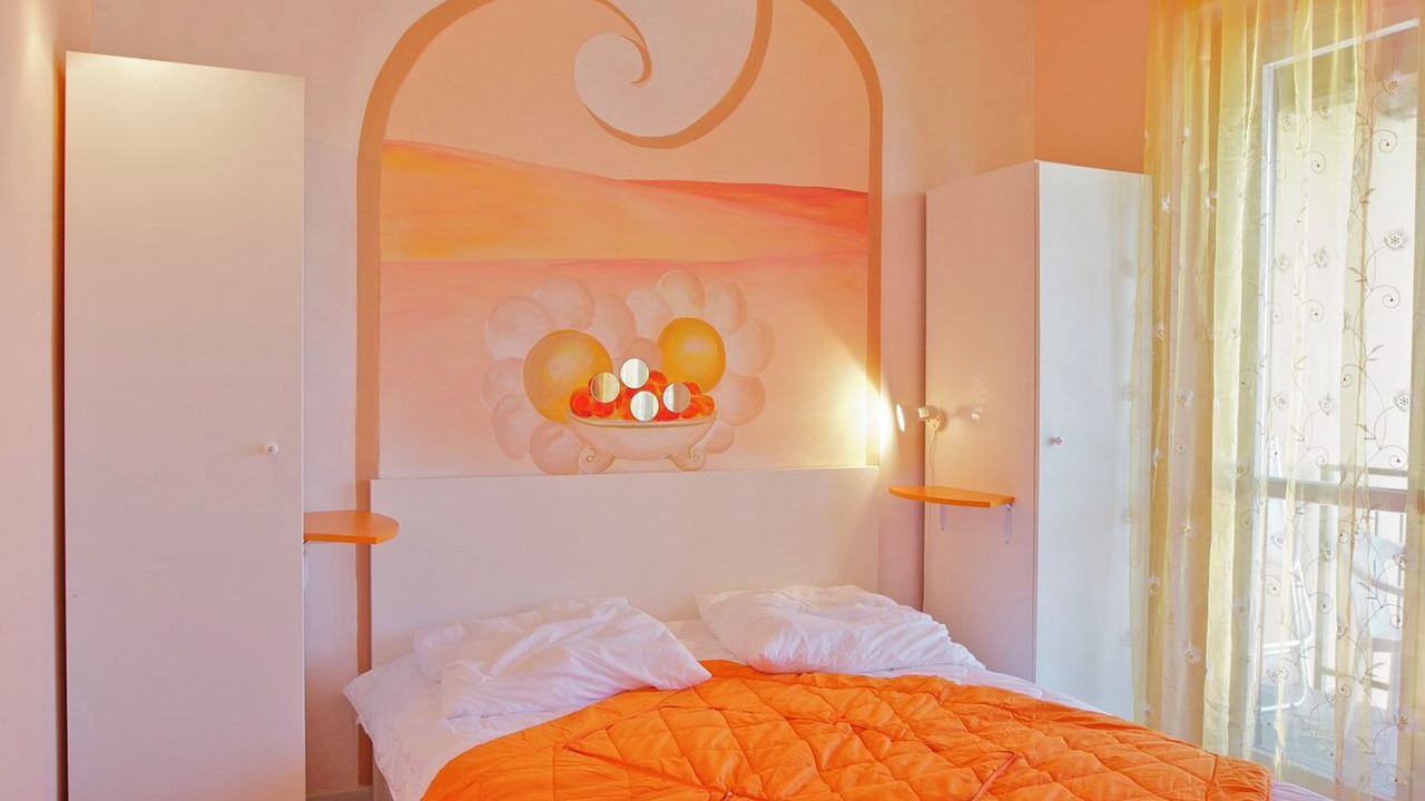 Photo of Bedroom in Maccagno con Pino e Veddasca